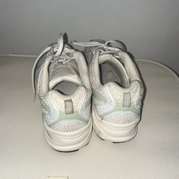 New Balance 530 Sneaker Men's White Low Top Retro Running Shoes size 8 - Picture 4 of 7